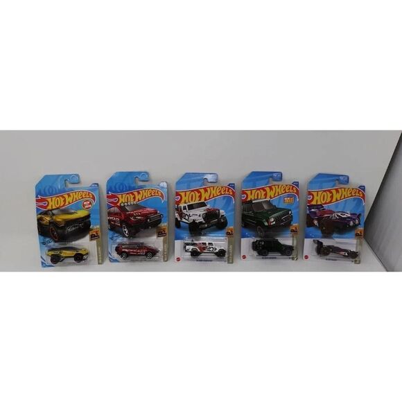 Hot Wheels Baja Blazers Jeeps SUVs and more ready to conquer off road challenges - Picture 1 of 6
